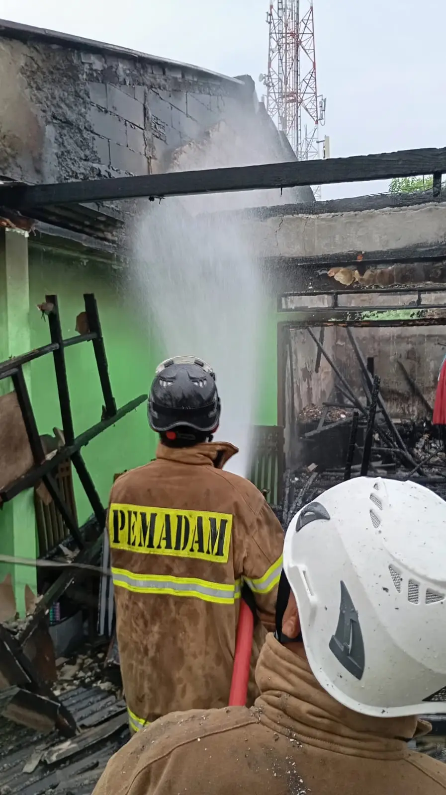 Damkar Depok Tangani 160 Kasus Kebakaran dan 1.436 Penyelamatan Hingga September 2025