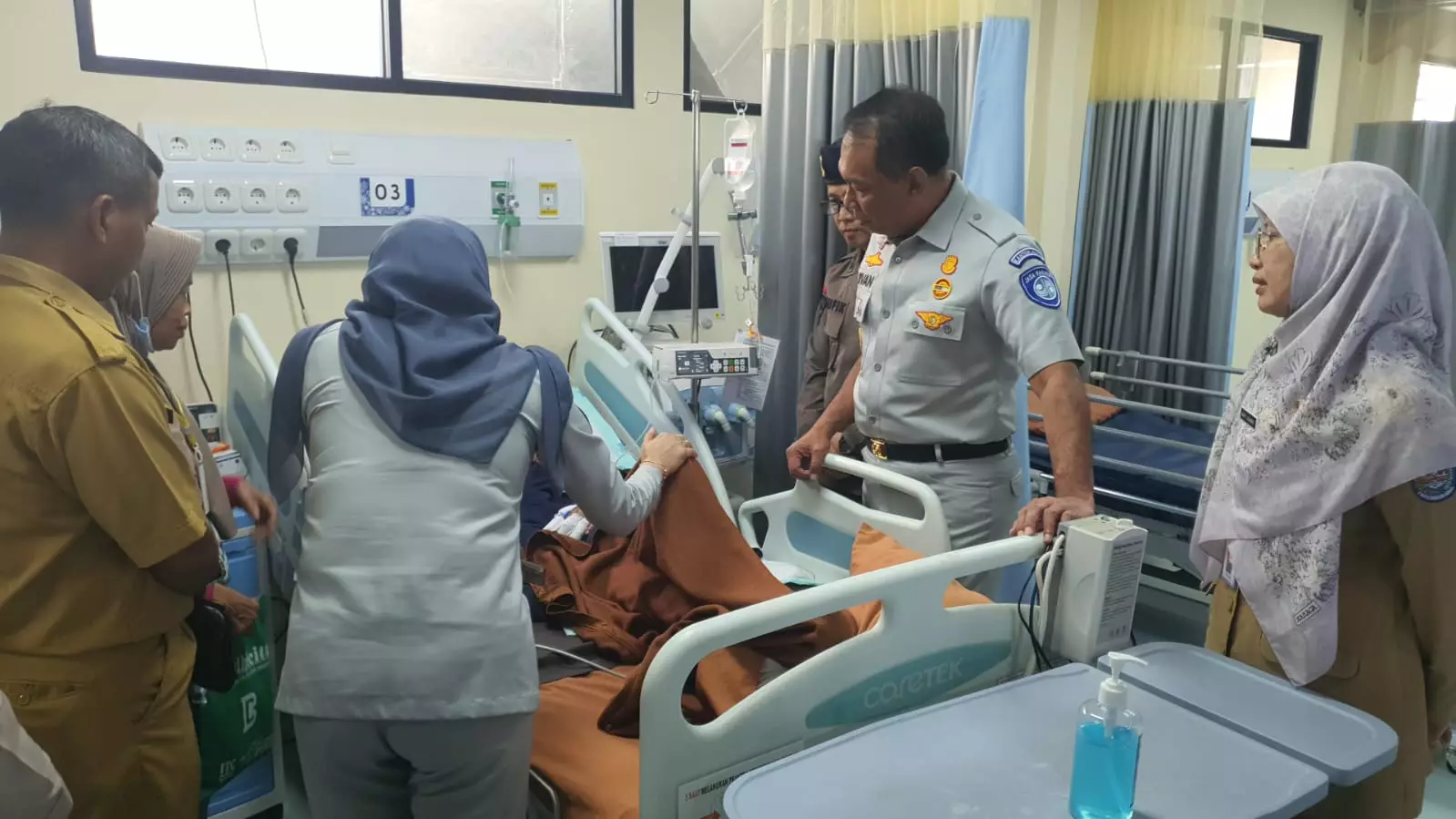 Jamin Pembiayaan, Jasa Raharja Kunjungi Korban Kecelakaan Bus SMK Lingga Kencana di RSBB