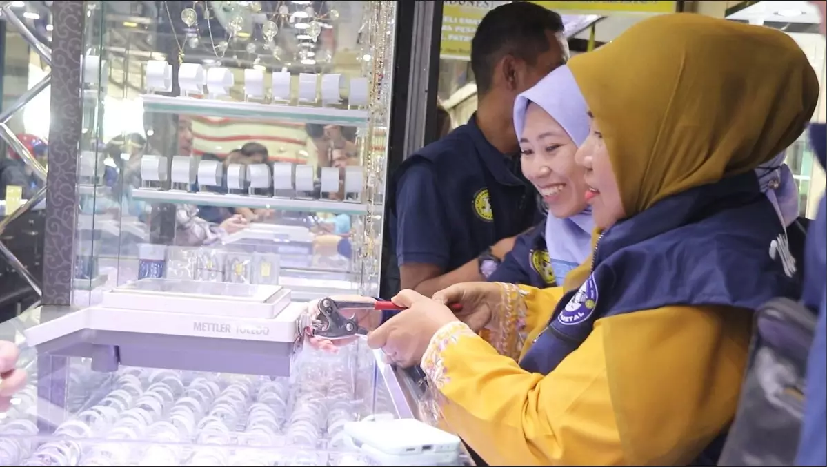 Jamin Keakuratan, Plh Sekda Monitoring Sidang Tera Ukur di Pasar Depok Jaya