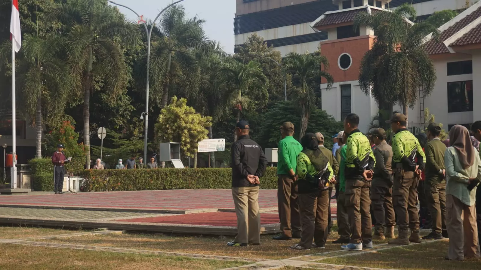 Jadi Pemimpin Apel Pagi, Kadis Disnaker Depok Ingatkan Penerapan K3