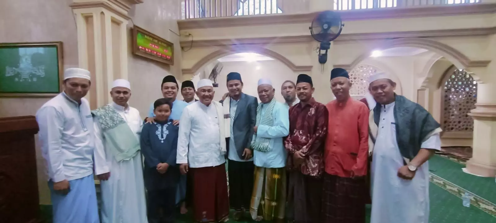 Subuh Keliling di Masjid Al Jihad, Kiai Idris Sapa Jemaah  Silaturahmi Ulama Umaro Kalibaru