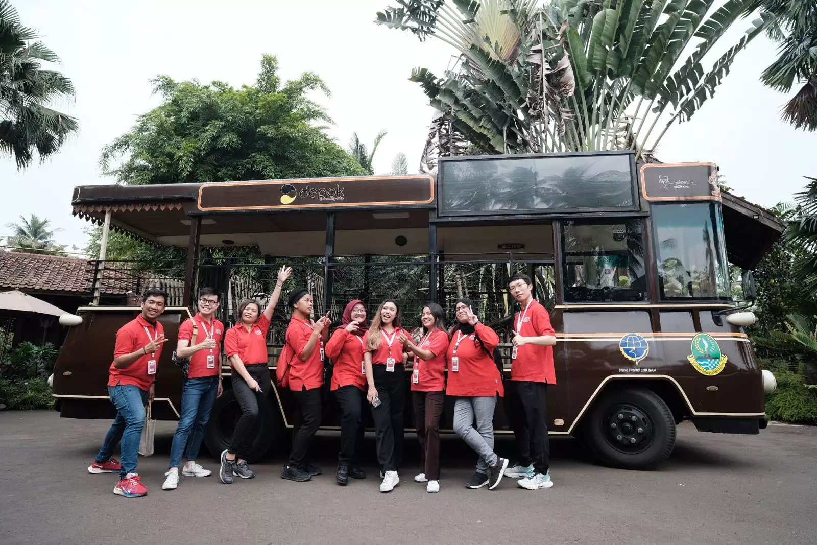 Kunjungi Depok, Delegasi IACS Diajak Ke Rumah Keramik dan Santap Pecak Gurame