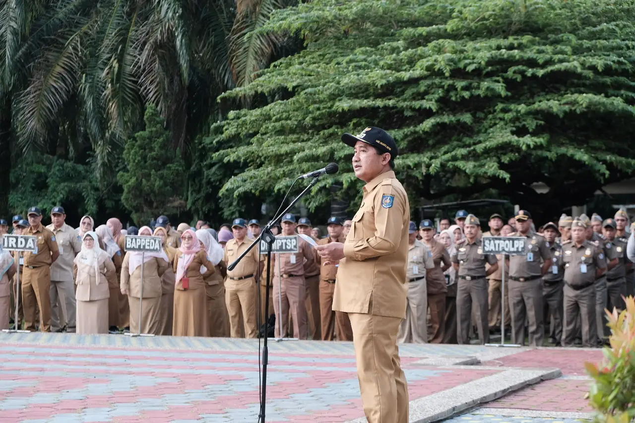 Perdana, Chandra Rahmansyah Pimpin Apel Pagi ASN