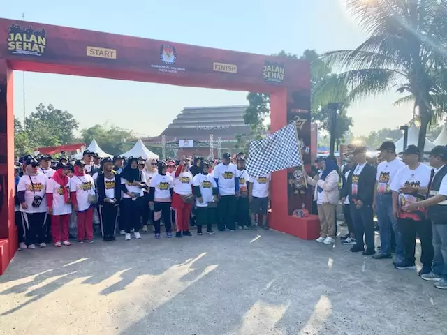 Lepas Jalan Sehat Bareng KPU, Pj Sekda Ajak Tingkatkan Partisipasi Pilkada 2024