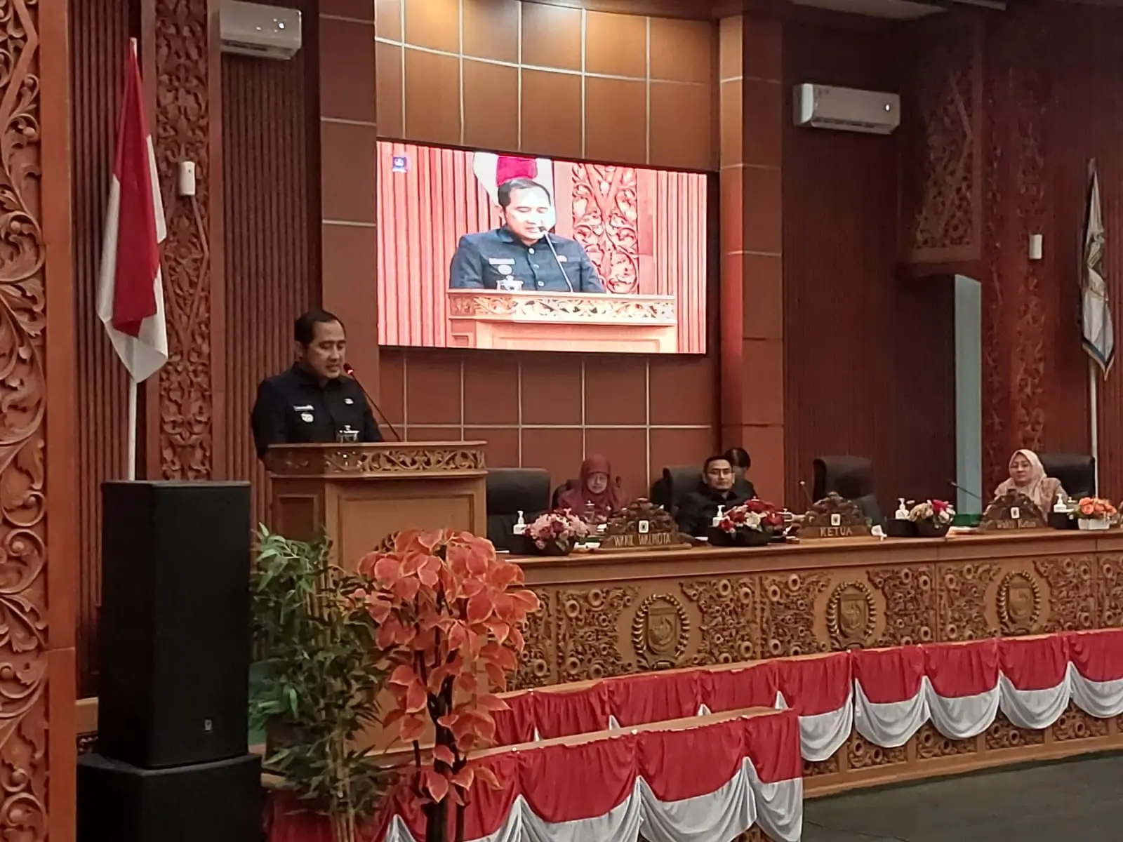 Wawalkot Depok Sampaikan Jawaban atas Pandangan Umum Fraksi DPRD Soal RPJMD 2025–2029
