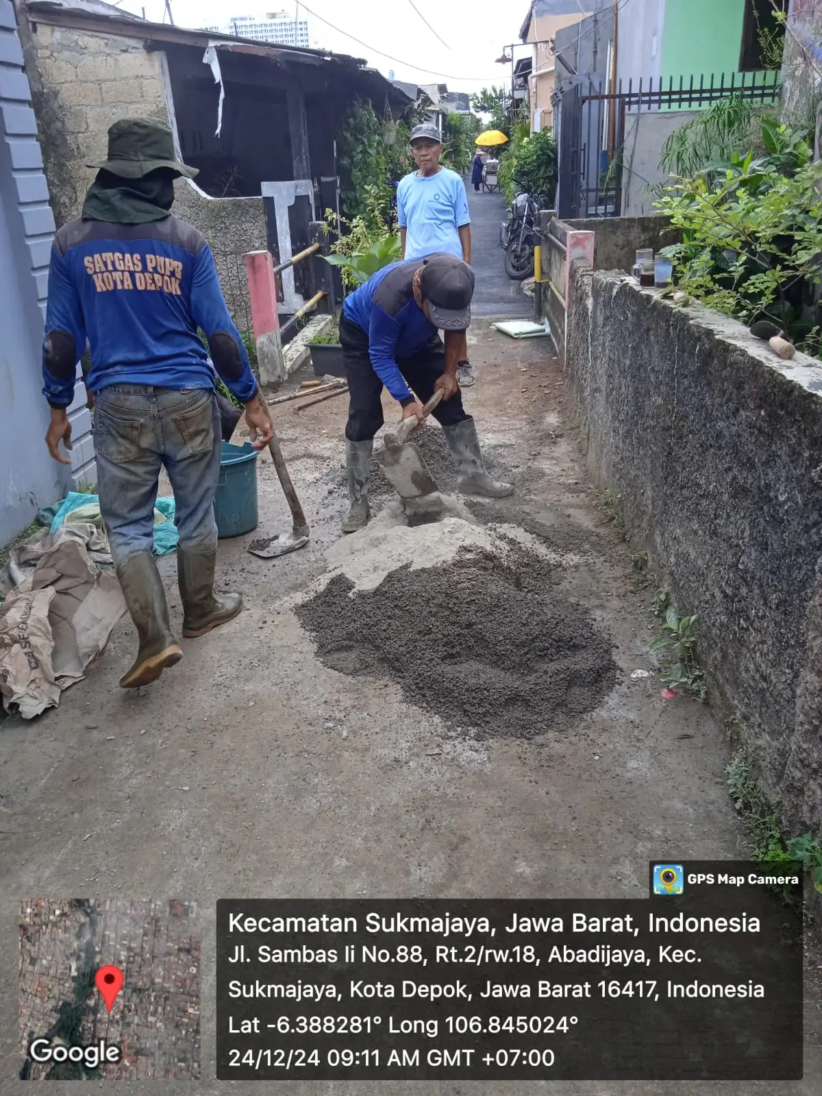 Perbaikan Saluran Cegah Amblas di Jalan Sambas Abadijaya