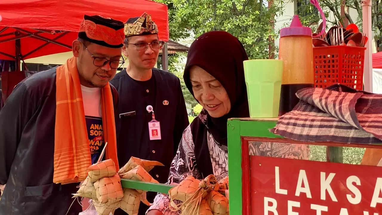 Wakil Wali Kota Kunjungi Stan UMKM Aliansi Kuliner Indonesia Depok Ngariung