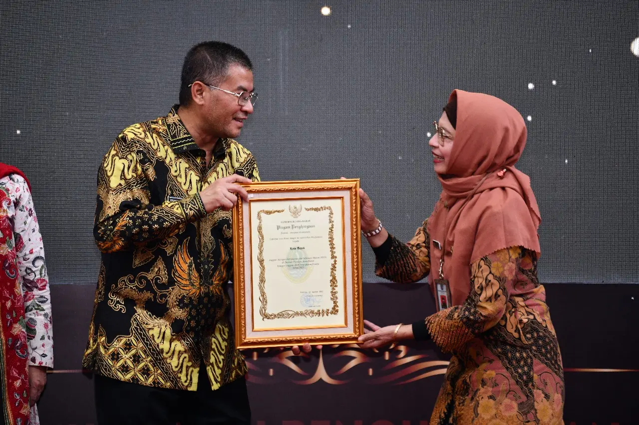 JDIH Depok Raih Penghargaan Peningkatan Kinerja Jawa Barat 2025