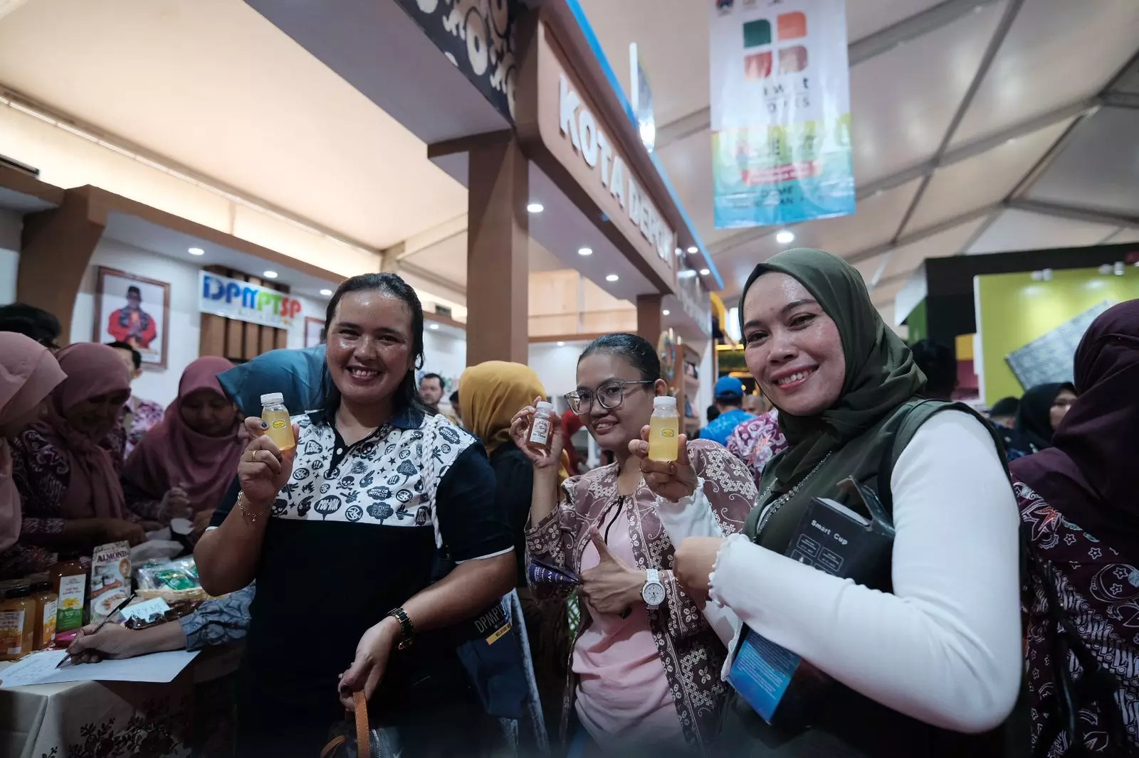 Pengunjung ICE APEKSI 2024 Balikpapan Padati Stan Depok, Cicipi Beragam Kuliner