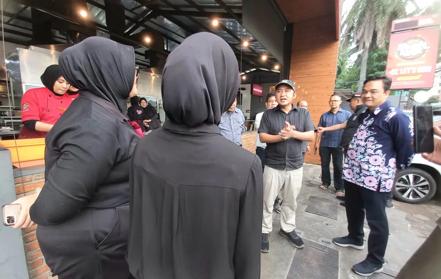 Wakil Wali Kota Depok Sidak Rumah Makan Tak Kantongi IMB di Harjamukti