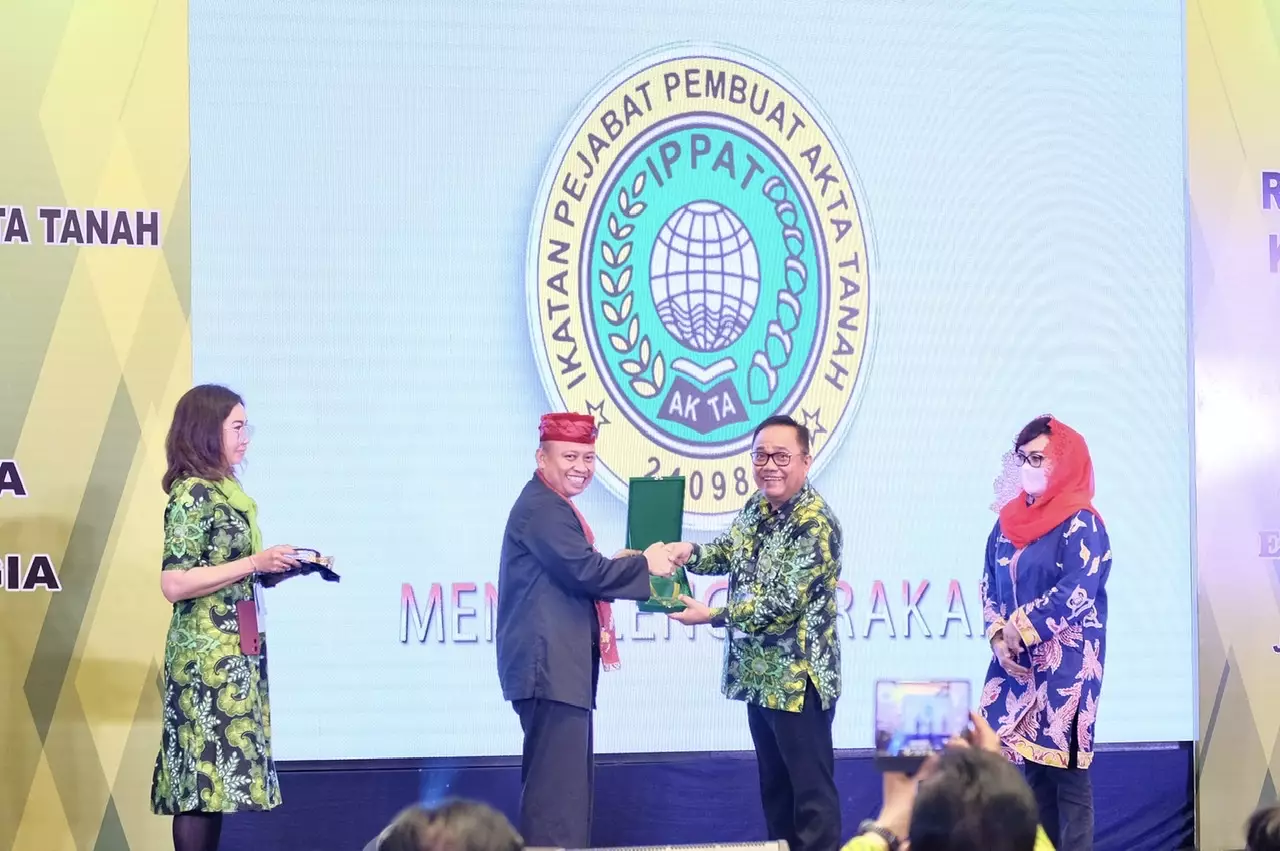 Sekda Hadiri KLB Rakernas dan Upgrading PP-IPPAT