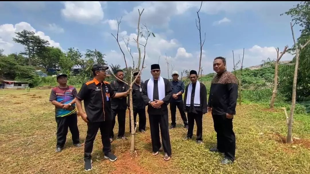 Camat Sawangan Sambut Baik Penanaman Ratusan Pohon di Lokasi Yang Akan Dibangun RTH Kehati
