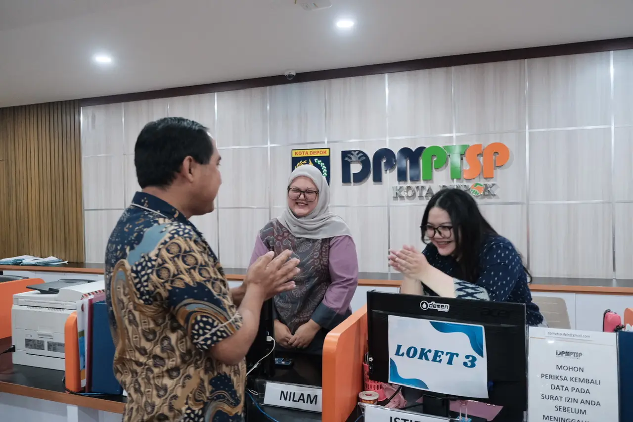 Kunjungi Kantor DPMPTSP Depok, Wakil Wali Kota Sapa Pegawai dan Warga