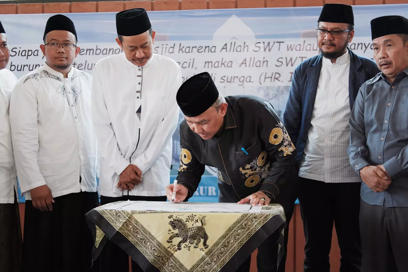 Wali Kota Resmikan Gedung Pesantren Khoirur Rooziqiin Beji