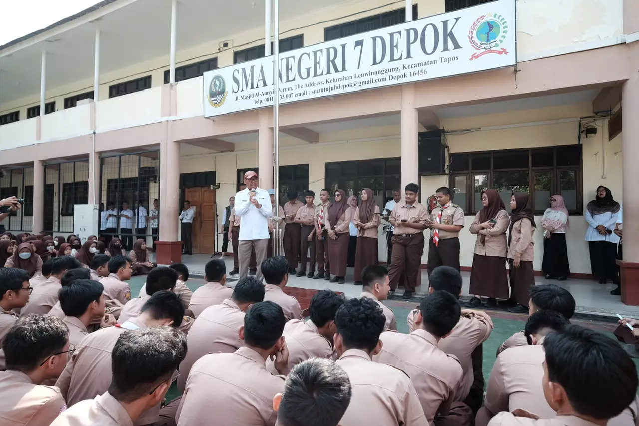 Wakil Wali Kota Sosialisasikan Perekaman KTP-el ke Pelajar SMA Negeri 7 Depok