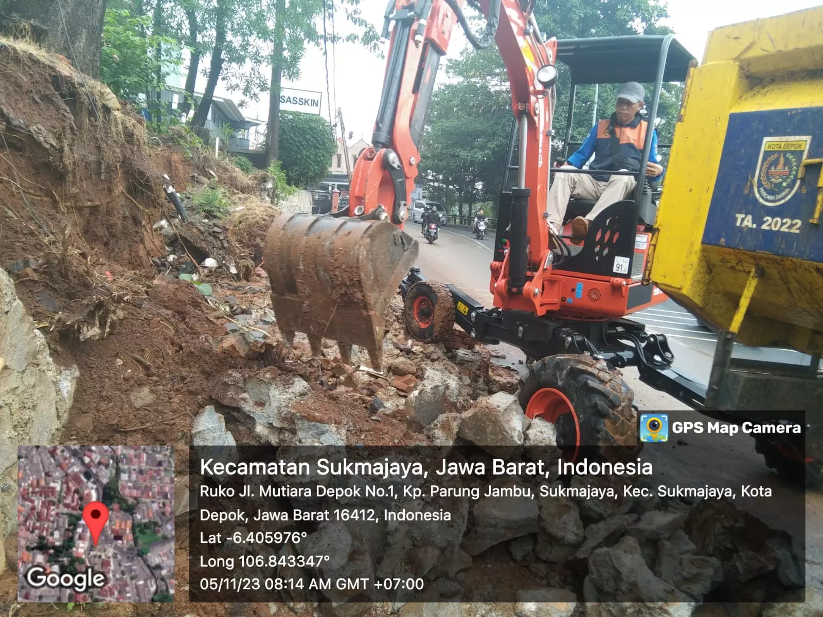 Satgas DPUPR Gerak Cepat Lakukan Penanganan Banjir dan Longsor di Beberapa Titik