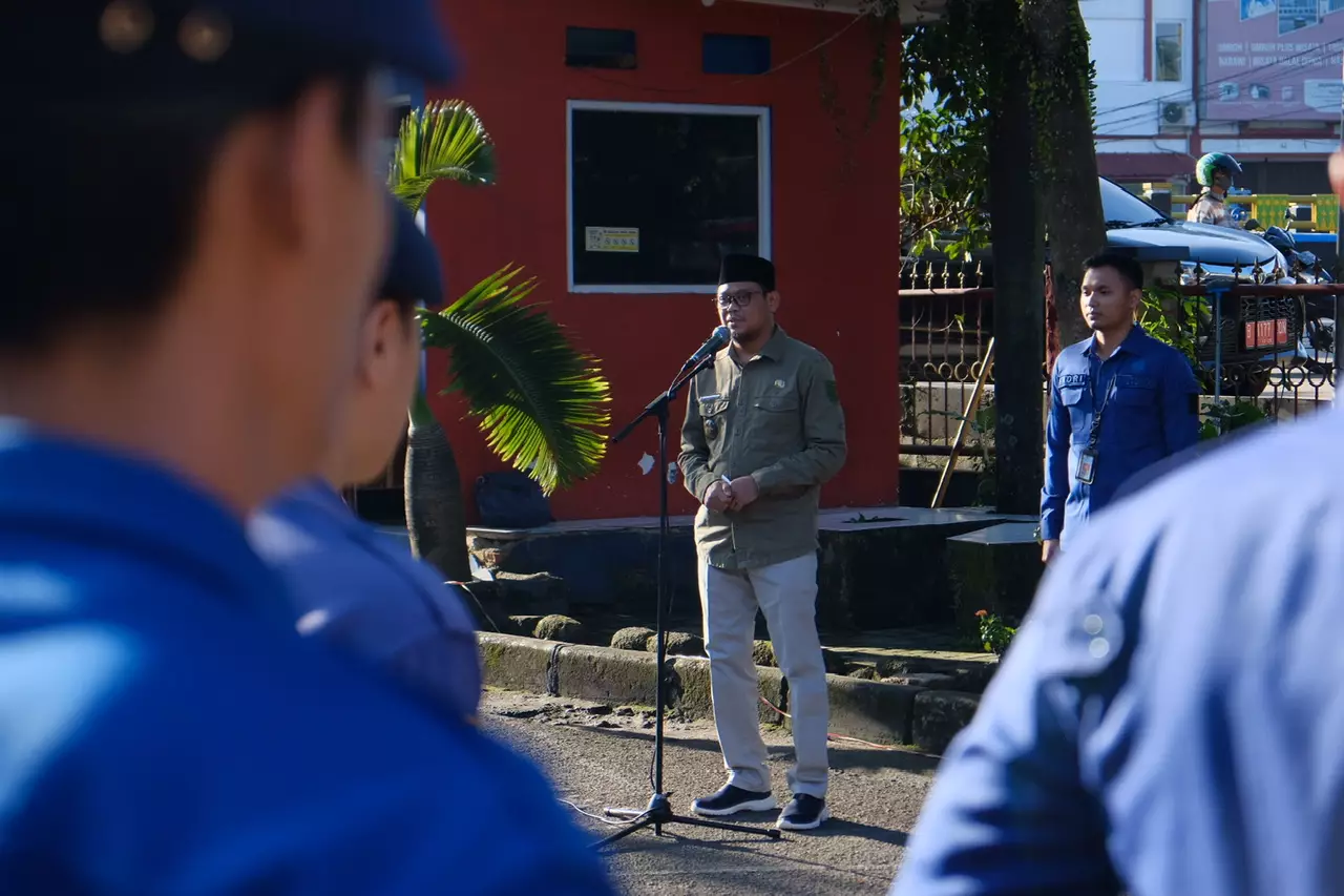 Wakil Wali Kota Pimpin Apel Pagi Gabungan Damkar Depok