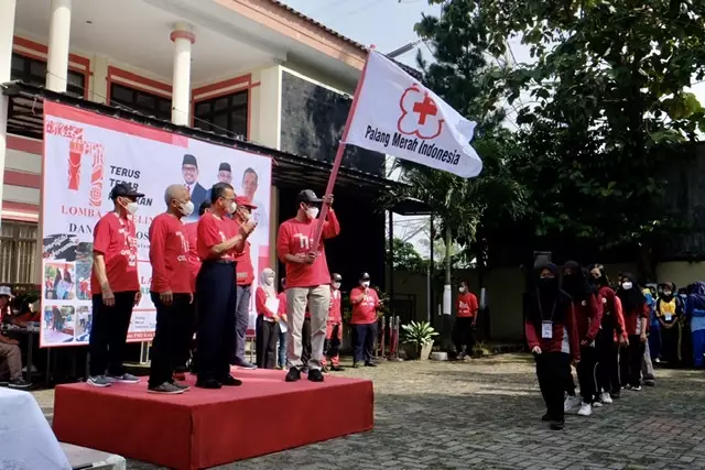 Wakil Wali Kota Membuka Lomba Traveling Kepalangmerahan Peringati HUT ke-77 PMI