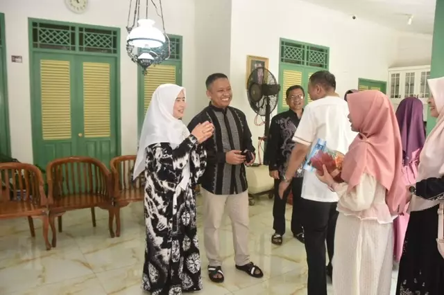 Lebaran, Sekda Depok Halalbihalal dengan Warga