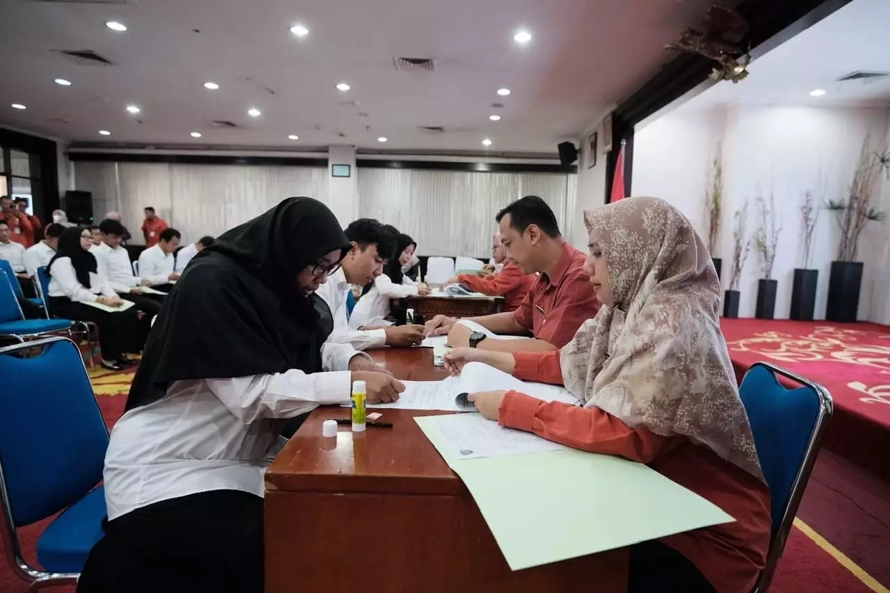 Terima SK Pengangkatan, PPPK Teknis Pemkot Depok Mengaku Lega dan Bahagia