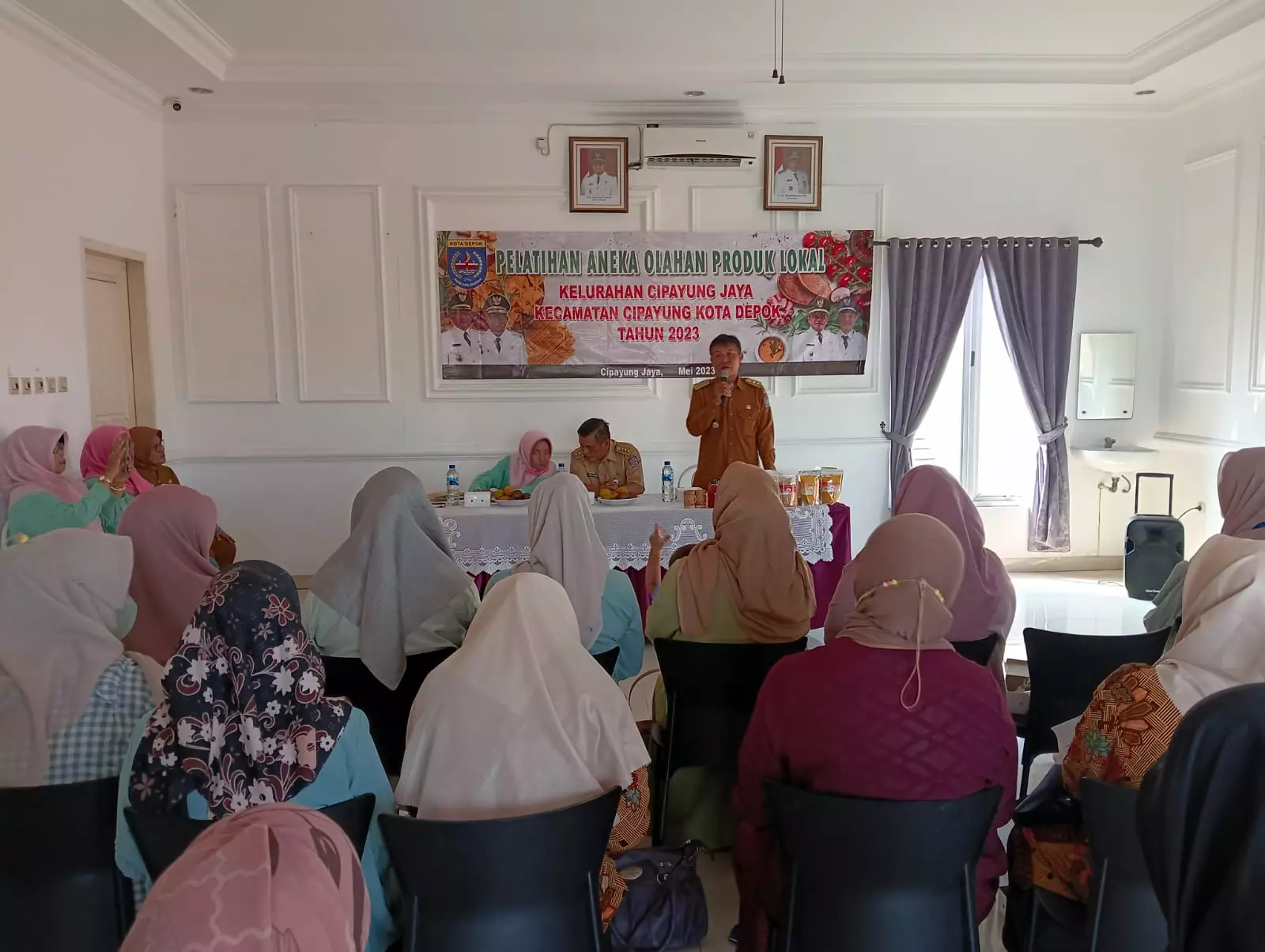 Puluhan Warga Cipayung Jaya Dilatih Mengolah Aneka Makanan Tradisional