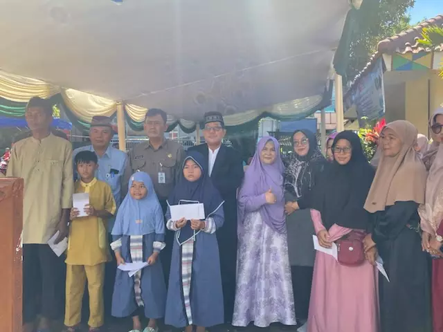 Momen Ramadan, FKMT Kelurahan Sukmajaya Santuni Ratusan Anak Yatim dan Dhuafa