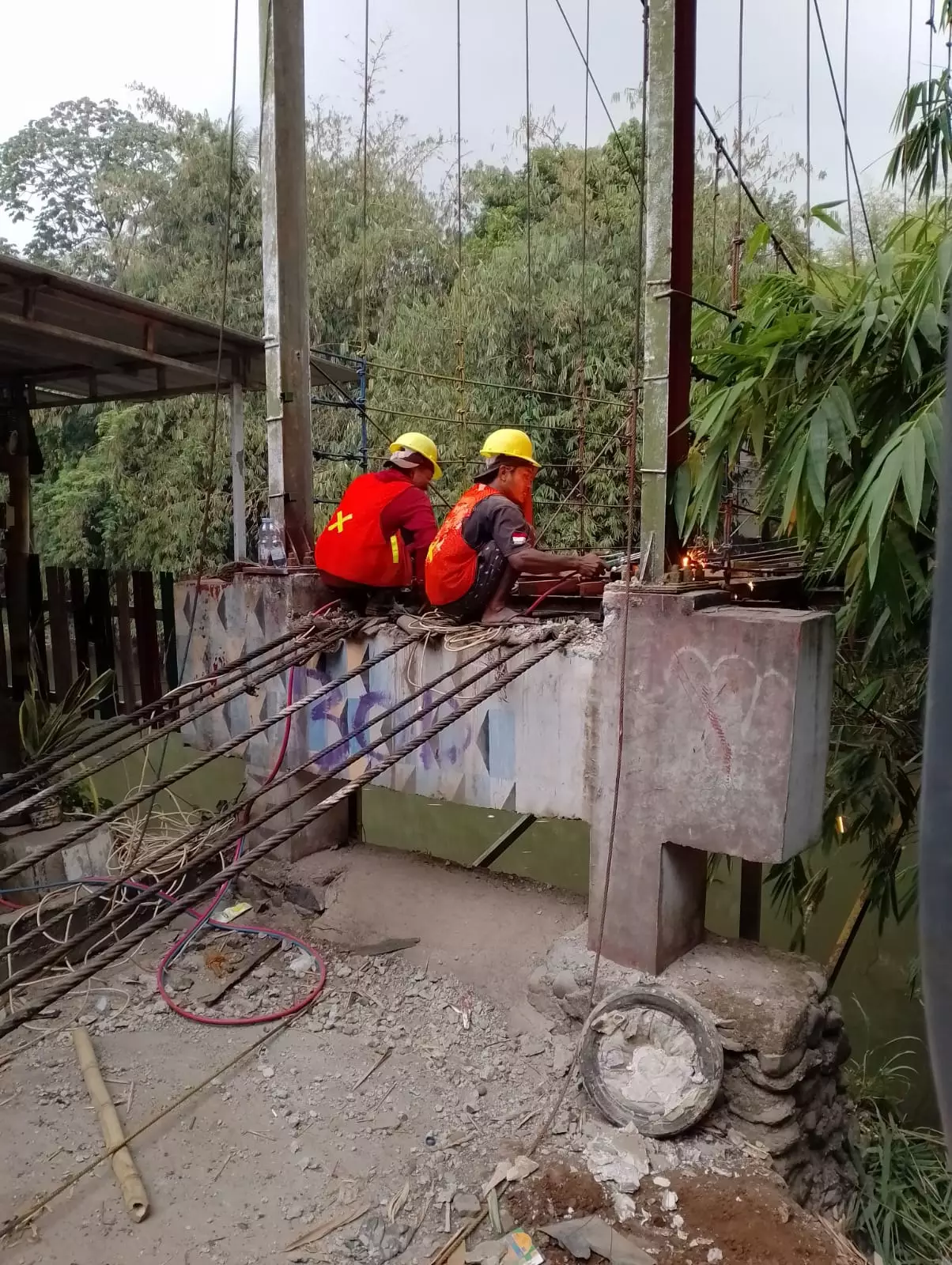 DPUPR Pakai BTT 2023 Perbaikan Jembatan Gantung Parung Serab