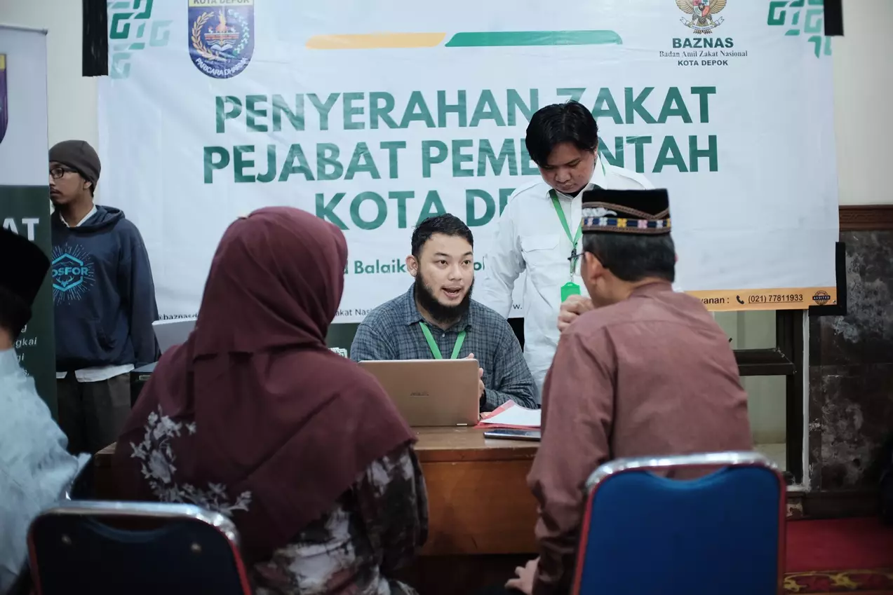 Sejumlah ASN Pemkot Depok Serahkan Zakat dan Infak ke Baznas