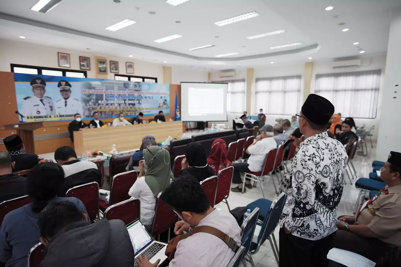 Warga Sampaikan Aspirasi pada Musrenbang Kecamatan Cinere
