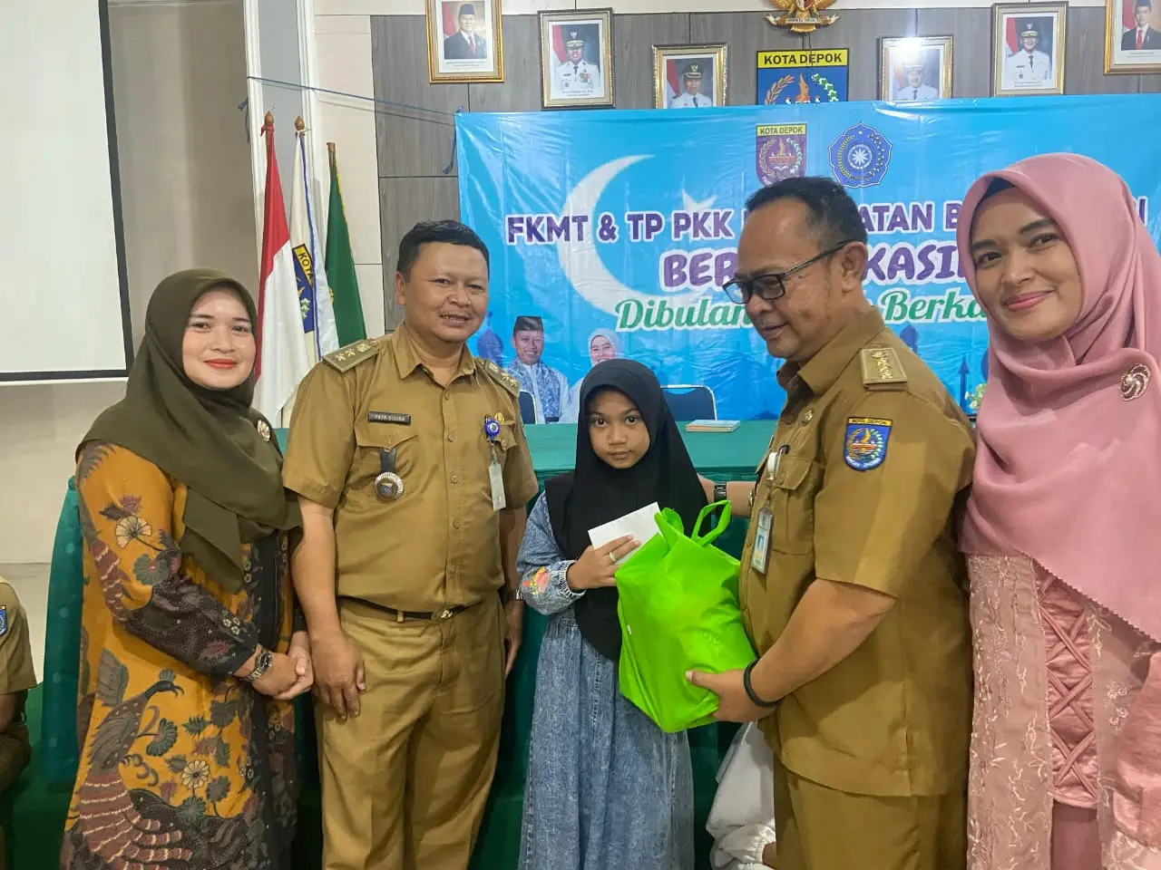 Ramadan Momentum Berbagi, Ratusan Anak Yatim di Kecamatan Bojongsari Diberi Santunan