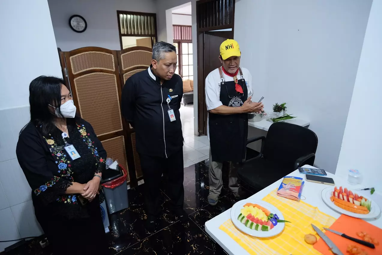 Kadisnaker Depok Tinjau Pelatihan Tata Boga di LPK Bina Mutu Bangsa