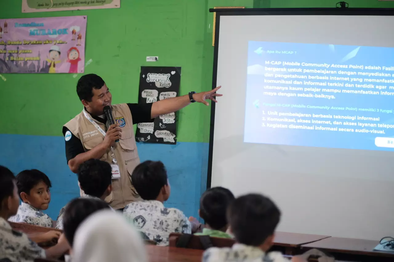 Diskominfo Depok Sosialisasikan Internet Sehat di MI Al Falah 1