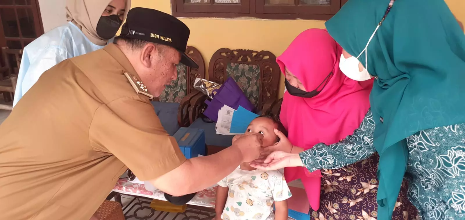 Hari Pertama PIN Polio di Kedaung Berhasil Diberikan kepada 234 Anak