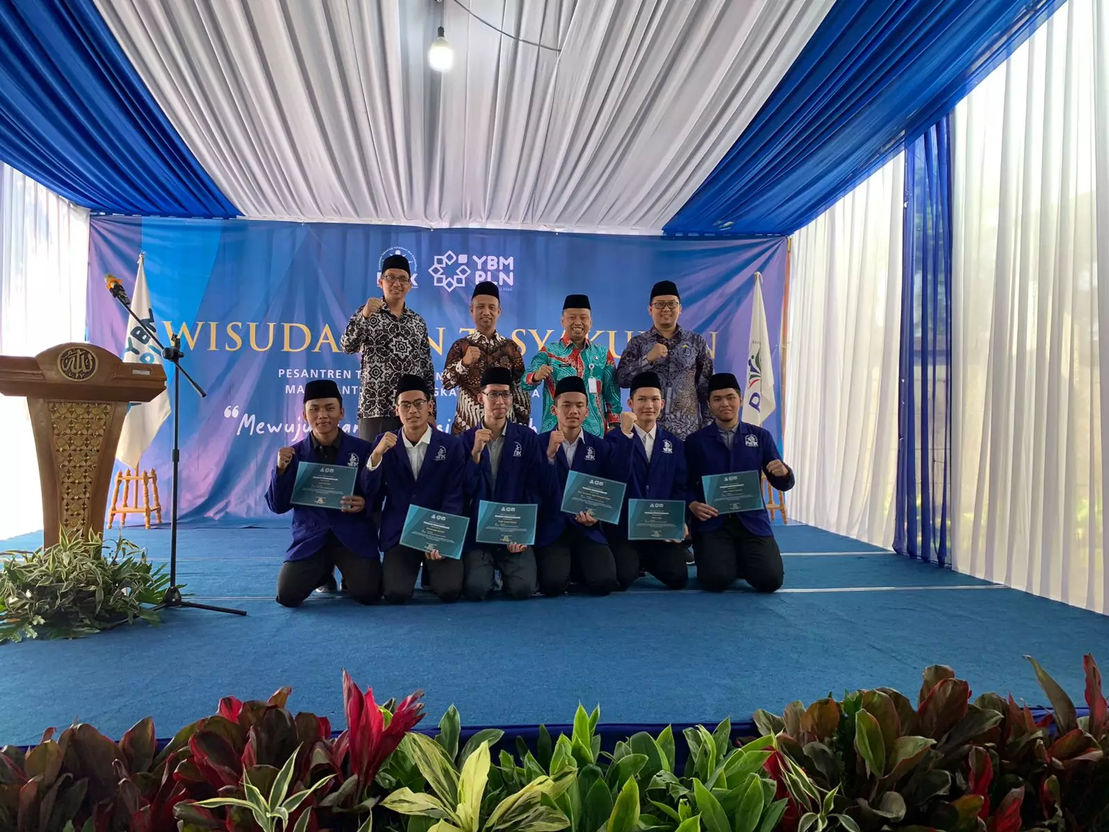 Puluhan Mahasantri Pesantren TIK Diwisuda, Lulusannya Sudah Ada yang Bekerja