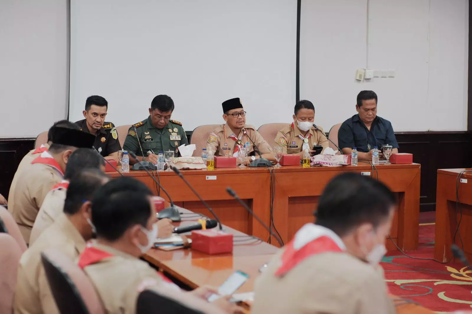 Aspirasi Orang Tua Dipenuhi, Wakil Wali Kota Depok Minta Seluruh Pihak yang Tak Terkait KBM Tinggalkan SDN Pondok Cina 1