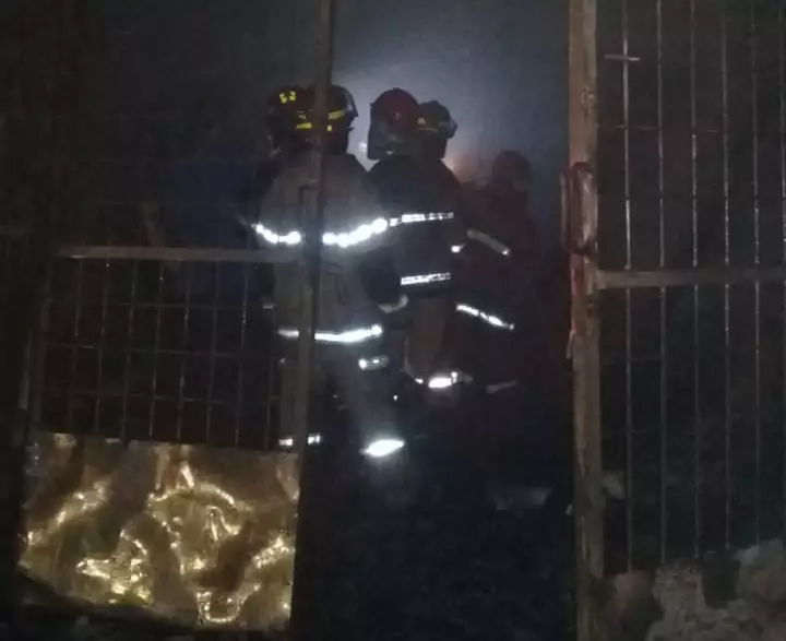Padamkan Kebakaran di Sawangan, Petugas Damkar Temukan Satu Korban Meninggal