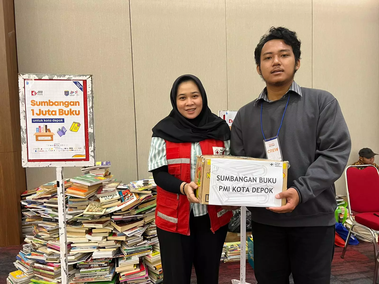 Dukung Kota Literasi, PMI Depok Sumbang 200 Buku