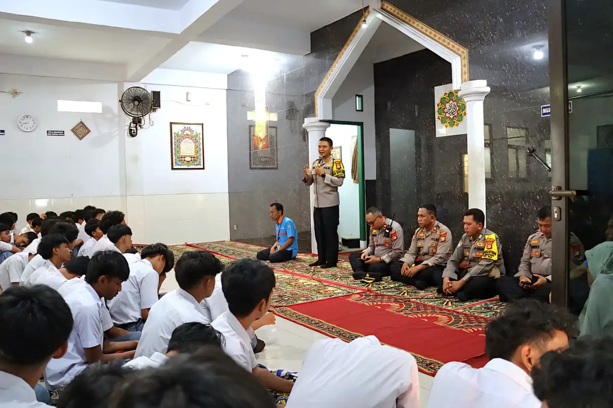Police Goes To School di SMK Kesuma Bangsa, Kapolres Metro Depok Beri Edukasi Pelajar