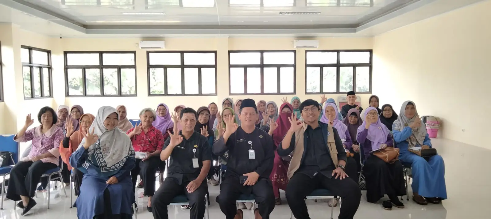 Lansia Tetap Bisa Beri Makna Lewat Aksi Lingkungan