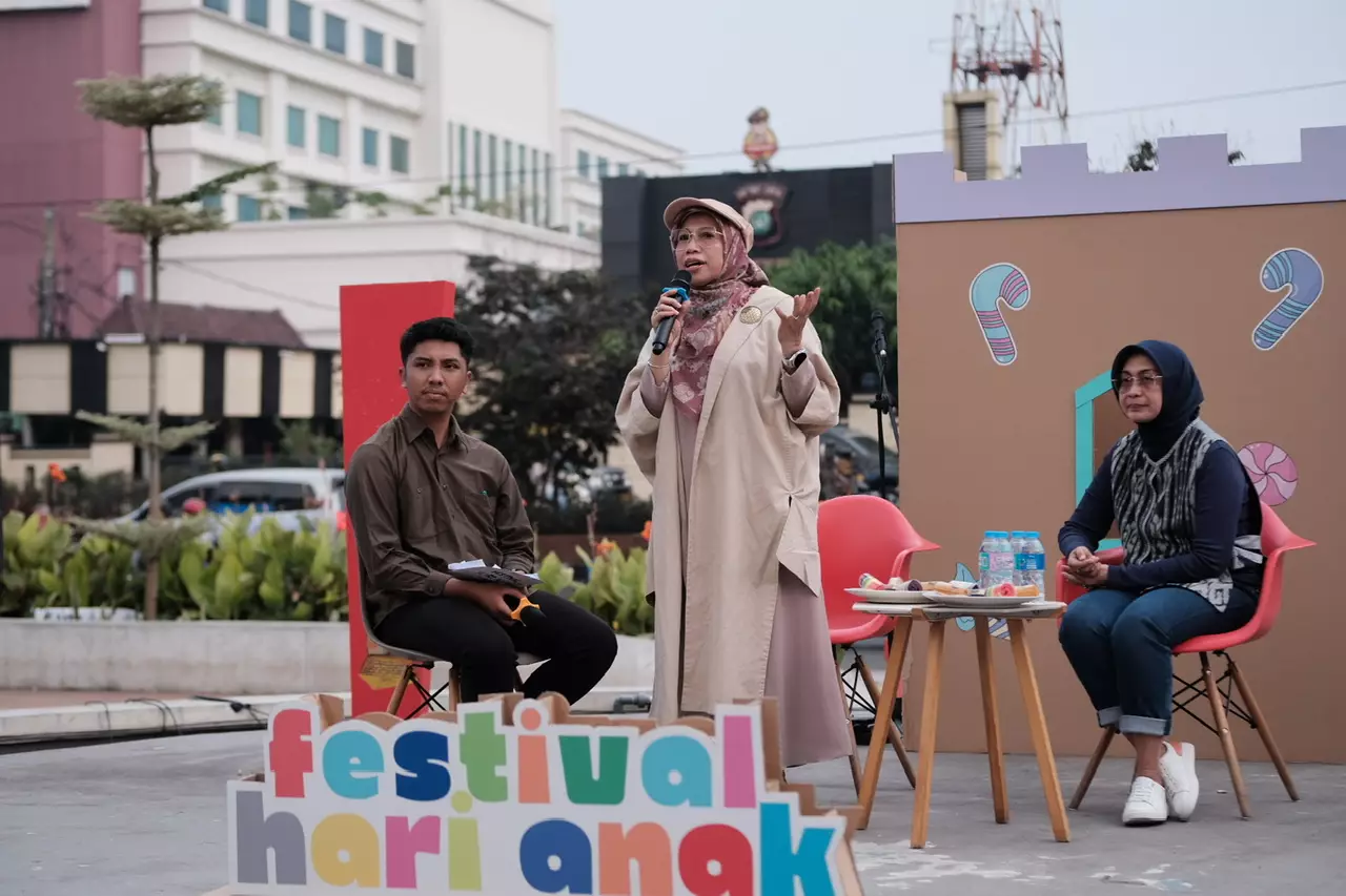 Bunda Elly Farida Hadiri Festival Hari Anak di Depok Open Space