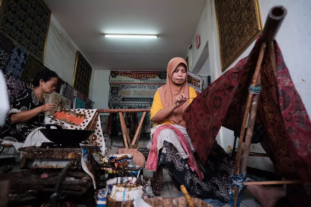 Intip Pembuatan Batik Khas Depok di Galeri Batik Tradjumas