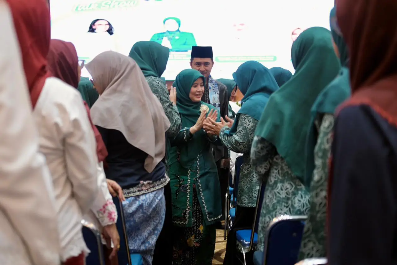 Cing Ikah Ajak Perempuan Depok Jaga Kesehatan Kulit, Investasi Jangka Panjang