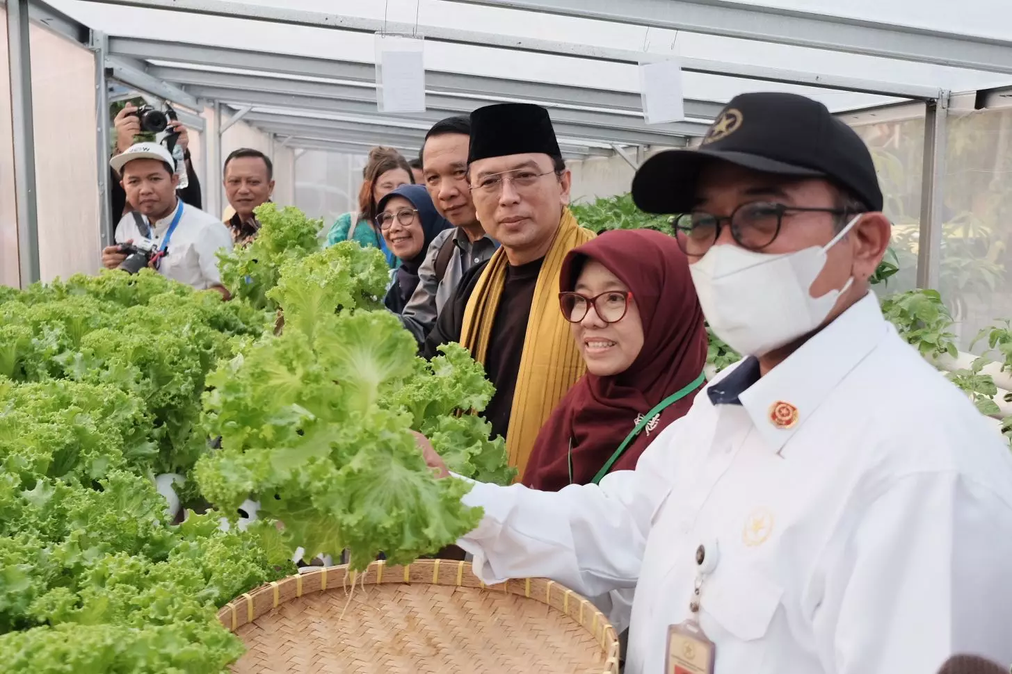 Belajar Tangani Stunting Sampai Ke Tingkat Terendah, Delegasi Laos Kunjungi Kebun Pagertani