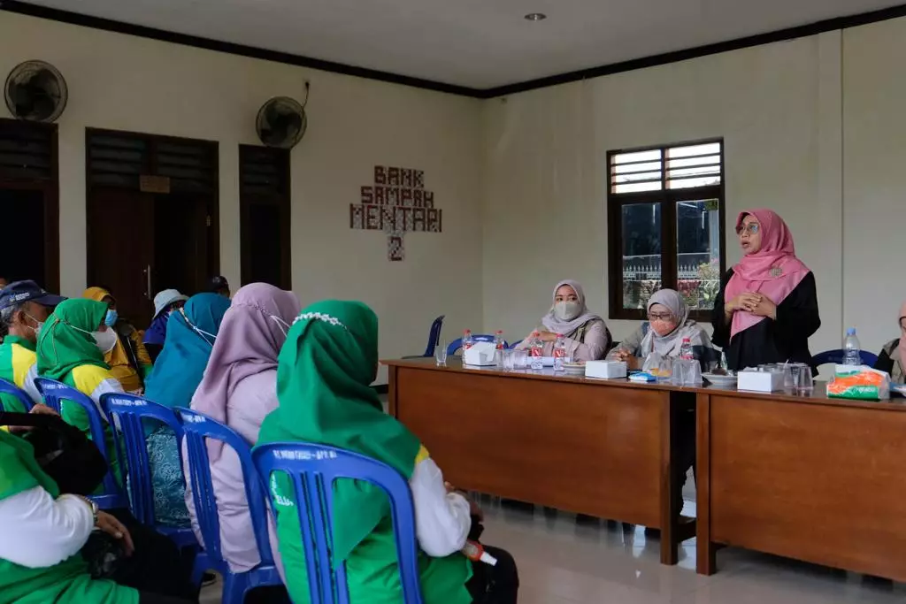Ketua FKS Depok Hadiri Penilaian ODF di RW 01 Kelurahan Curug