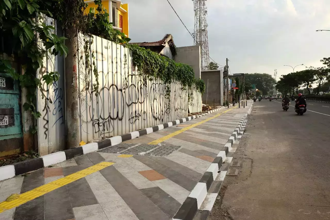 Cegah Parkir Sembarangan, Pemkot Depok Siapkan Konsep Penertiban Trotoar