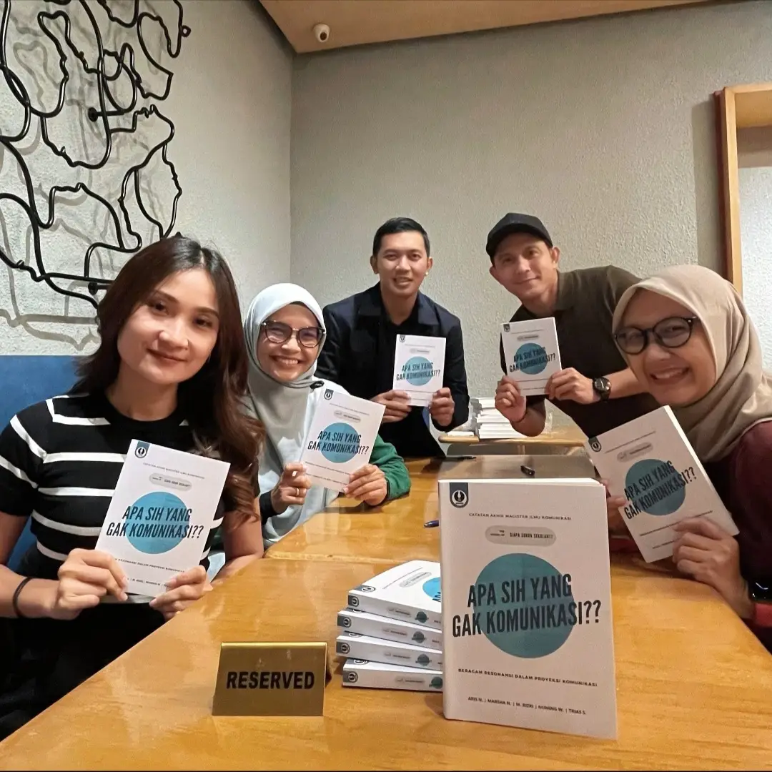Penulis Depok Kolaborasi Luncurkan Buku “Apa Sih Yang Gak Komunikasi??" : Pentingnya Komunikasi Sebagai Jembatan Perubahan