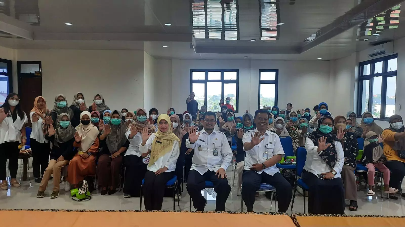 Cegah Terpapar Tuberkulosis, Dinkes-USAID Edukasi Warga Mampang