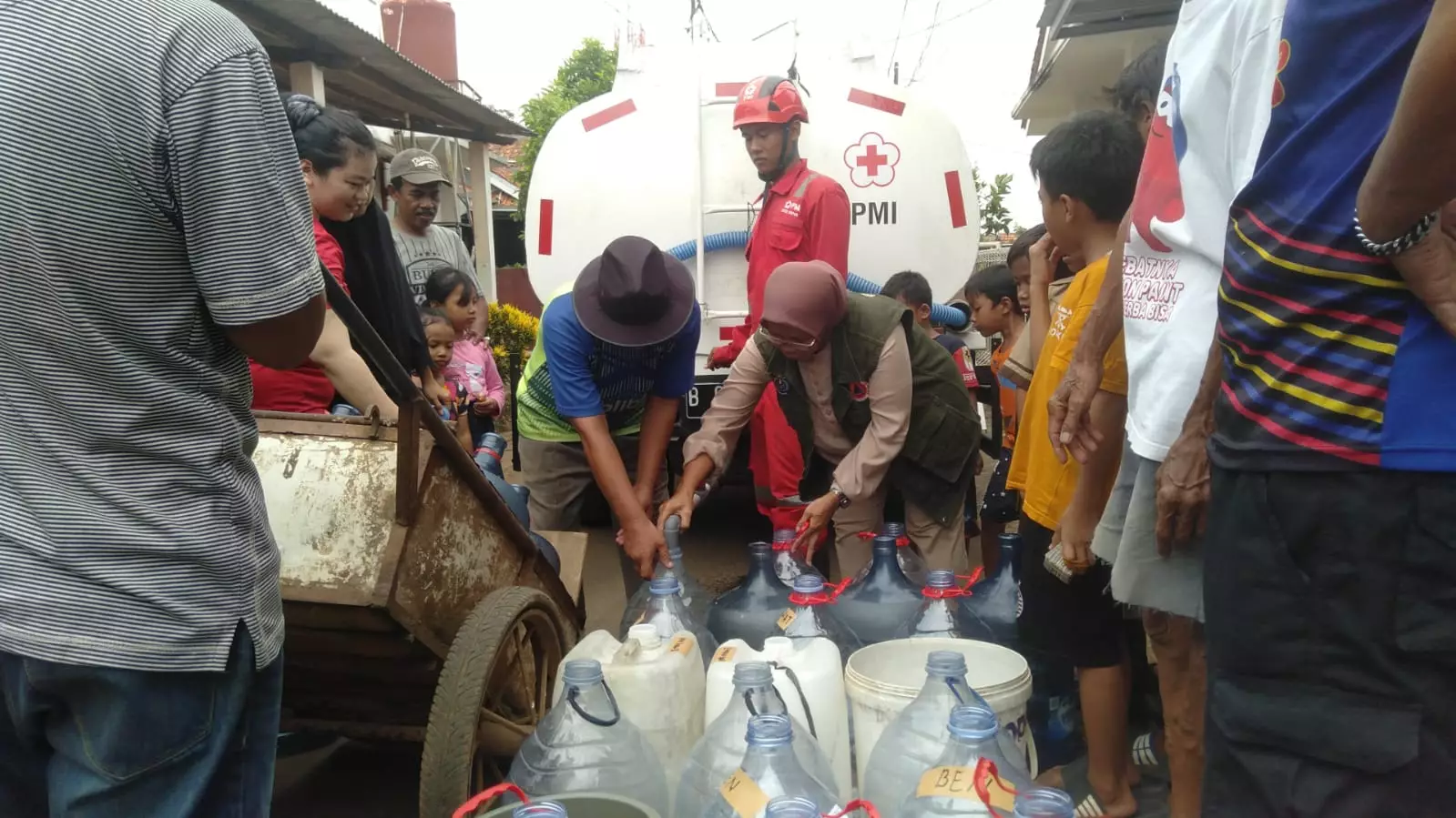 Distribusi Air Bersih Jangkau Delapan Kecamatan