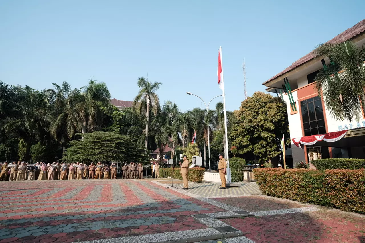 Jadi Pembina Apel Pagi, Wali Kota Depok Ingatkan ASN Jaga Kesehatan