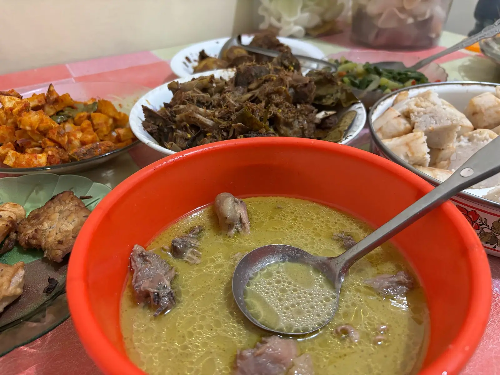 Bijak Pilih Makanan Saat Lebaran, Waspada Kolesterol hingga Lonjakan Gula Darah
